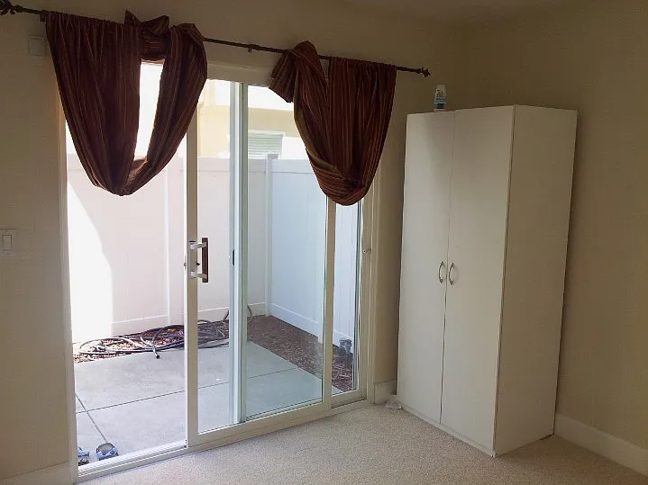 1 bed, 1404 sqft, $900 — Photo 1