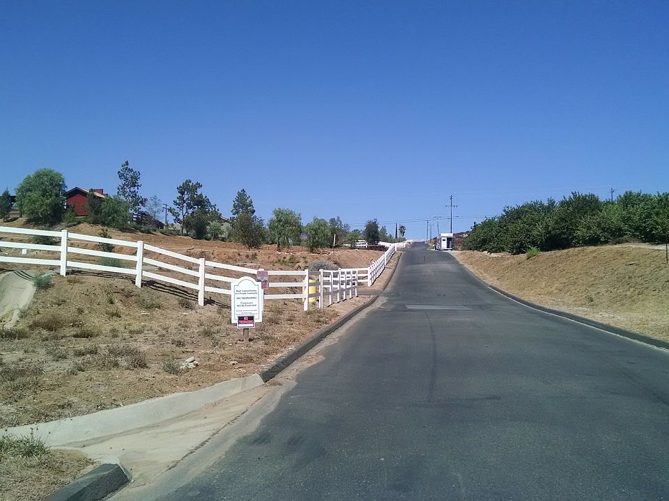 1st image of 00 Black Canyon Pl