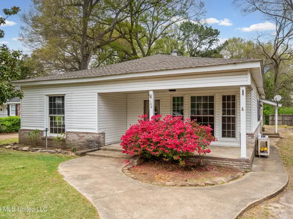 109 Church St, Senatobia, MS 38668