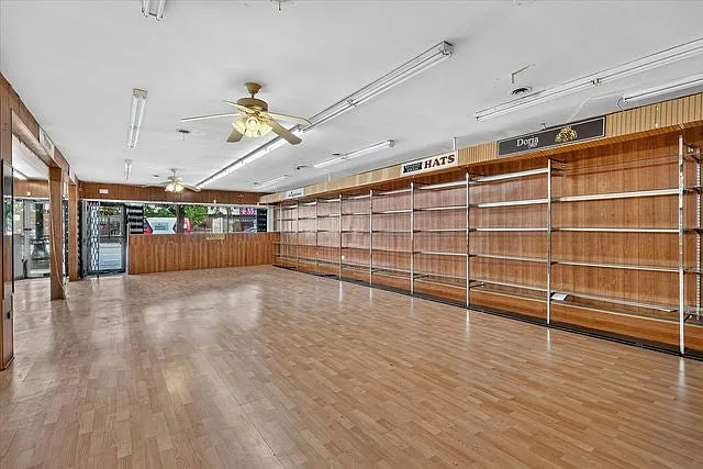 607 W Roosevelt Rd — Photo 16