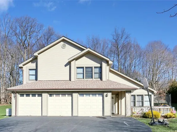 7 S Post Lane, Airmont, NY 10952