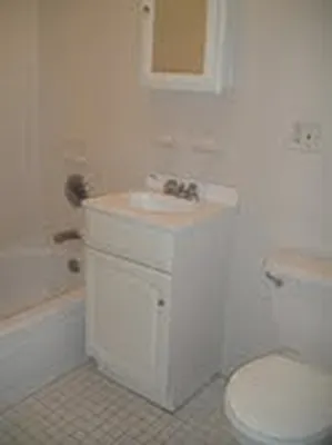 Rented by Robyn Lee, LREB | media 27