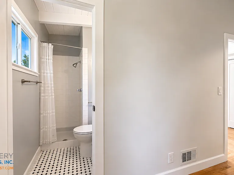 6323 Girvin Dr — Photo 29