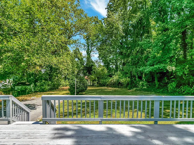 9085 Autoville Dr — Photo 11