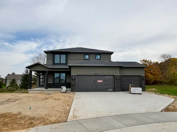 7952 Loralyn Ct, Caledonia, MI 49316
