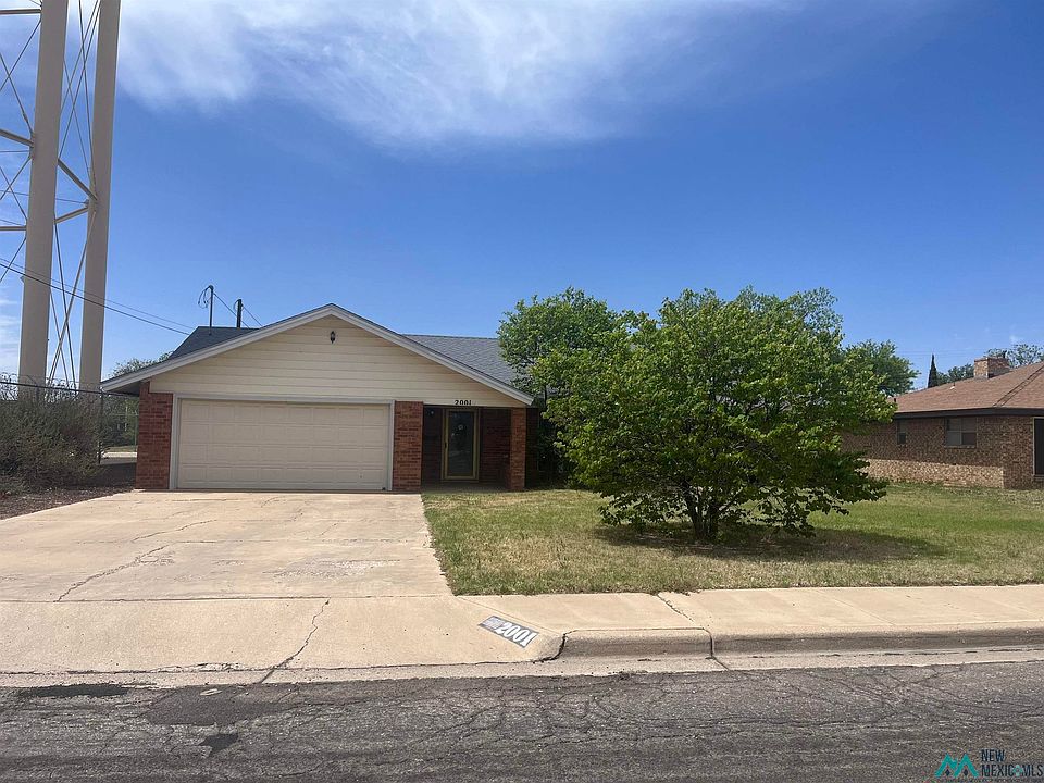 1st image of 2001 N Adobe Dr
