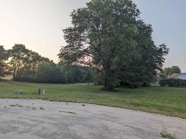 Jurors Ct, Dixon, IL 61021