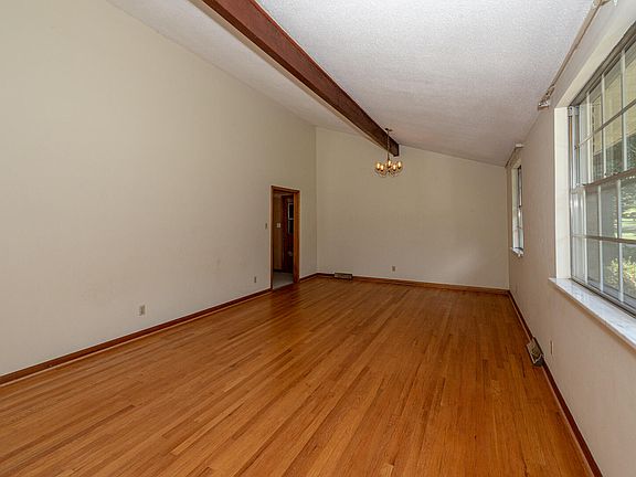 5th image of 1617 NW Autry Way