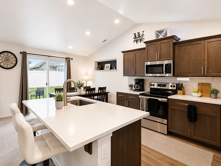 1120 W Aspen Rd — Photo 3