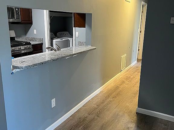 3rd image of 17 Cheshire Dr #17