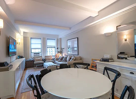 Rented by Rita S Citrin, LREB | media 21