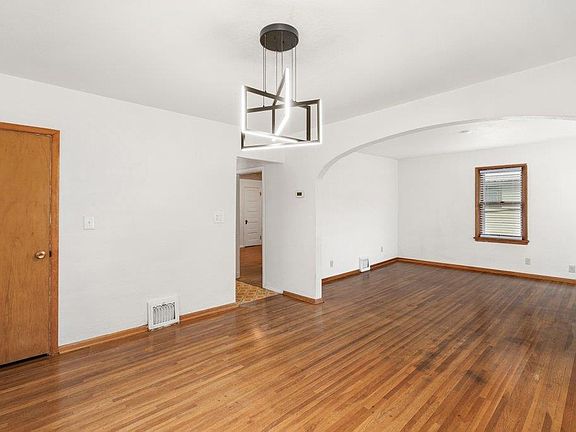 5th image of 1724 W Cleveland Ave