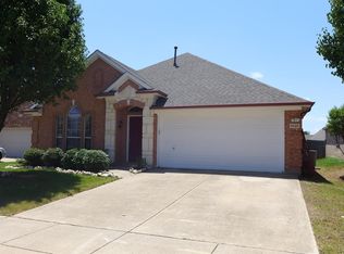 8520 Rock Creek Dr, Fort Worth, TX 76123