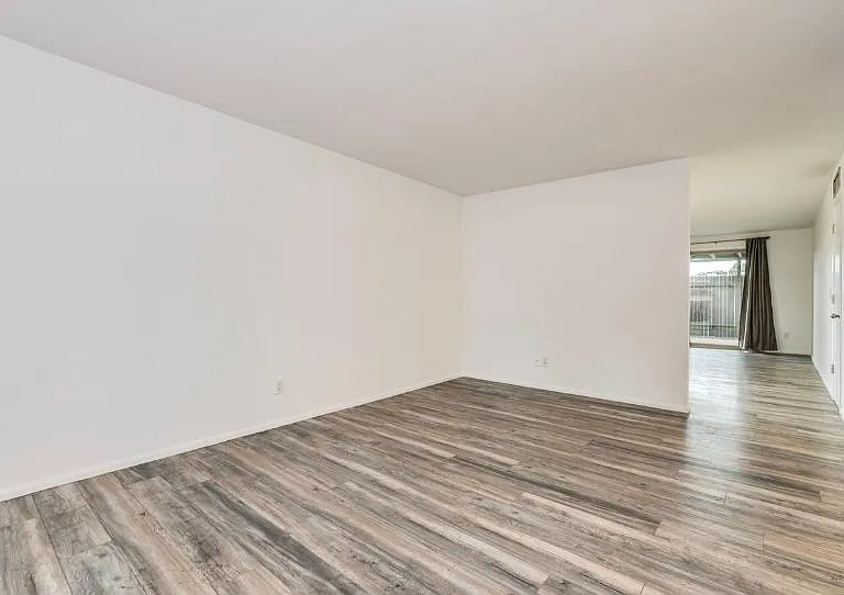 1327 S Wright Rd — Photo 9
