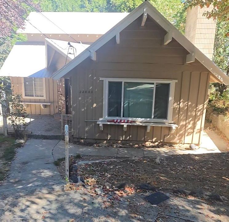 1st image of 22883 Juniper Ln