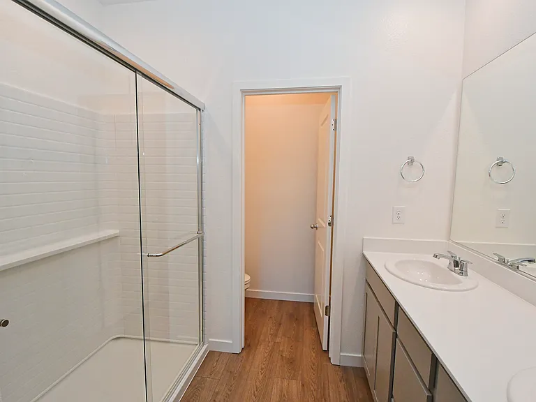 1016 Middle Gate Rd — Photo 16