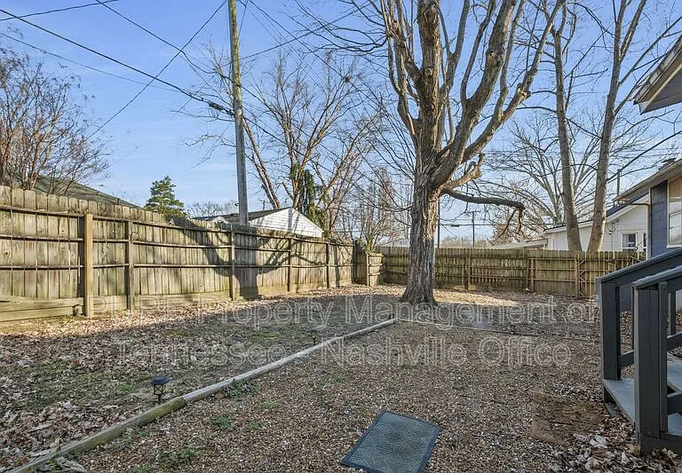 1309 Jones St — Photo 21