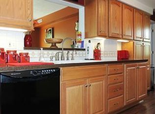 7318 Parma Park Blvd, Parma, OH 44130