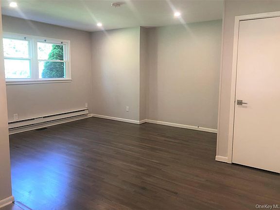 5th image of 3213 S Shelley St Floor 1