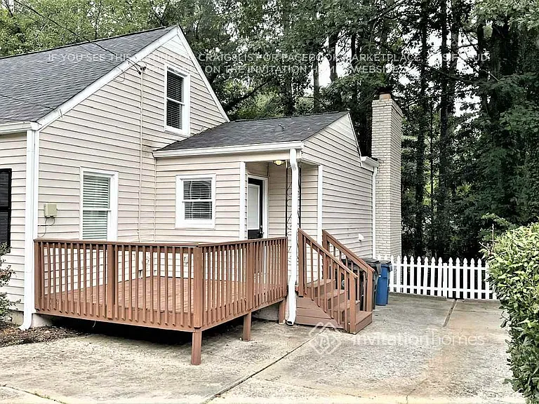 2527 Judson Ave — Photo 2