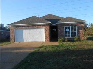 423 Poplar Blvd, Pearl, MS 39208