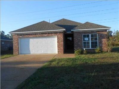 423 Poplar Blvd, Pearl, MS, 39208