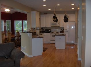 37957 Stoney Lake Dr, North Ridgeville, OH 44039