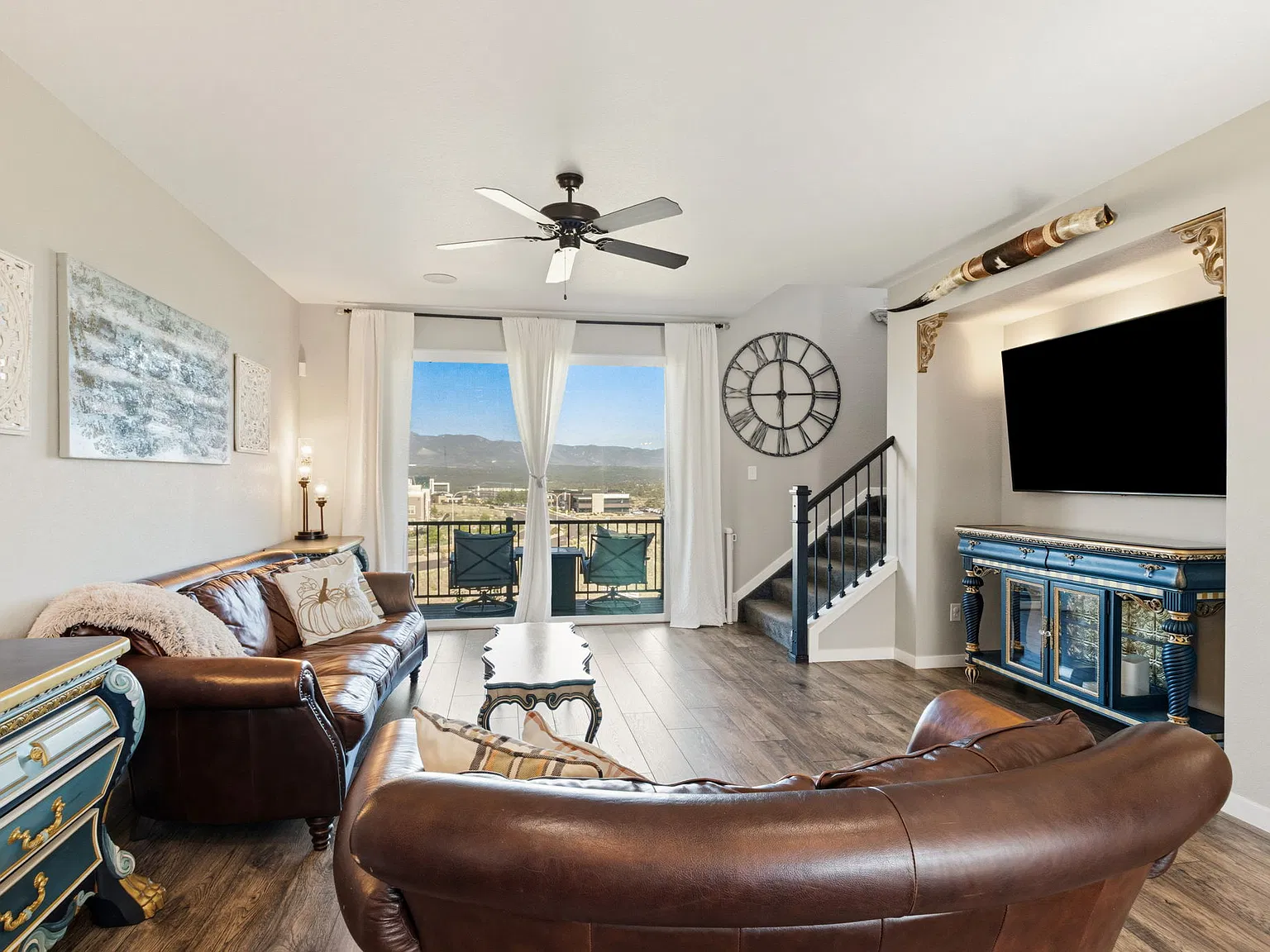 3 bed, 1851 sqft, $2,495 — Photo 4
