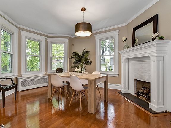 3rd image of 9 Plymouth Ave
