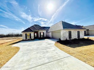 204 Azure Dr, Canton, MS 39046