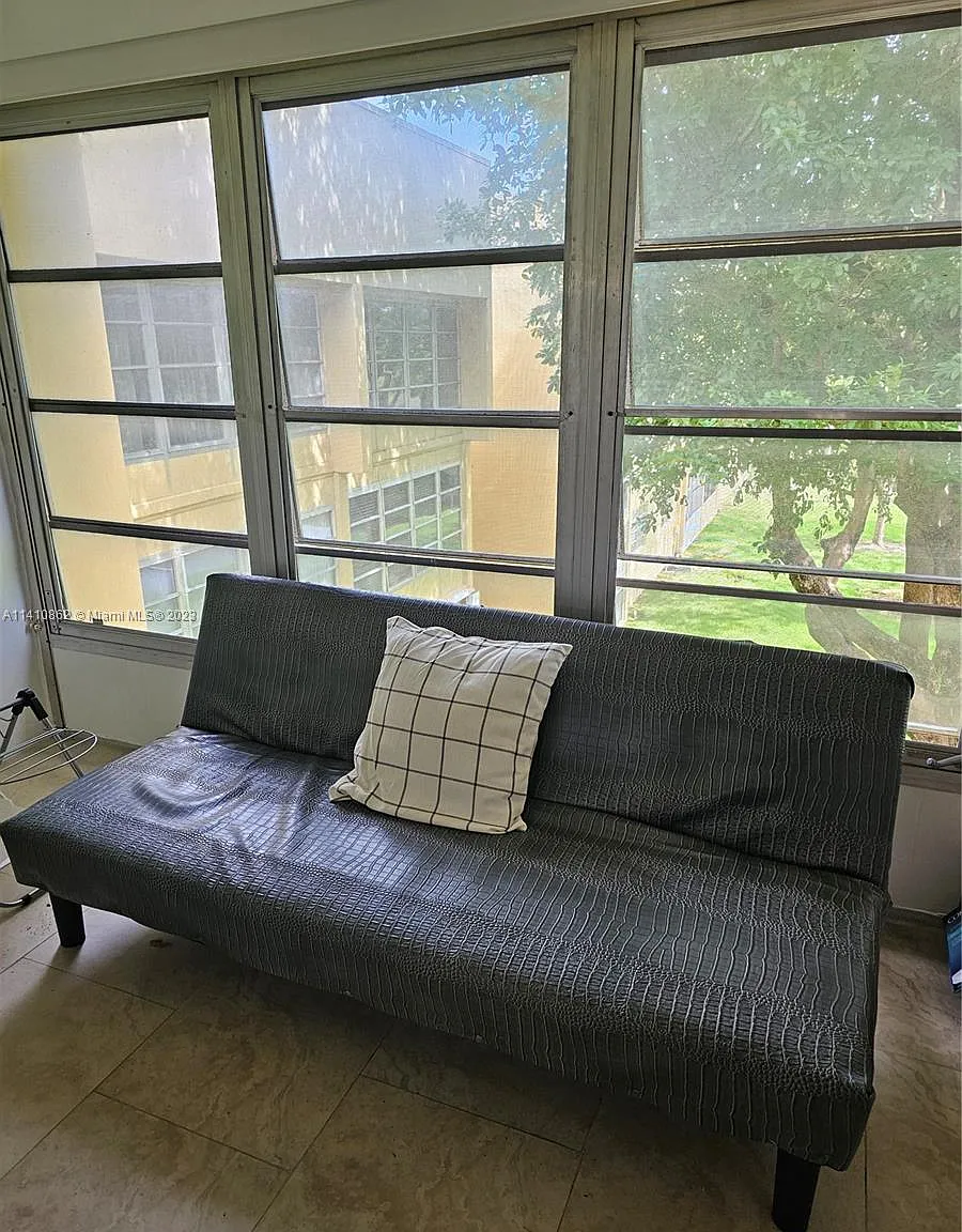 1 bed, 660 sqft, $1,400 — Photo 2