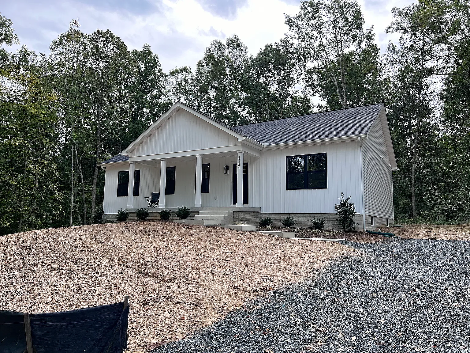 4 bed, 2800 sqft, $3,100 — Photo 1