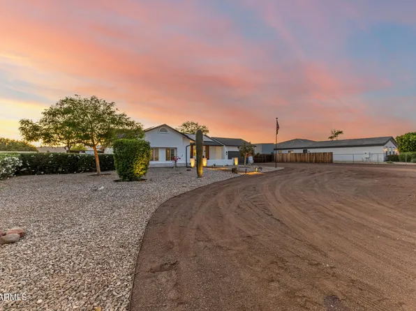 7042 N COTTON Lane, Waddell, AZ 85355