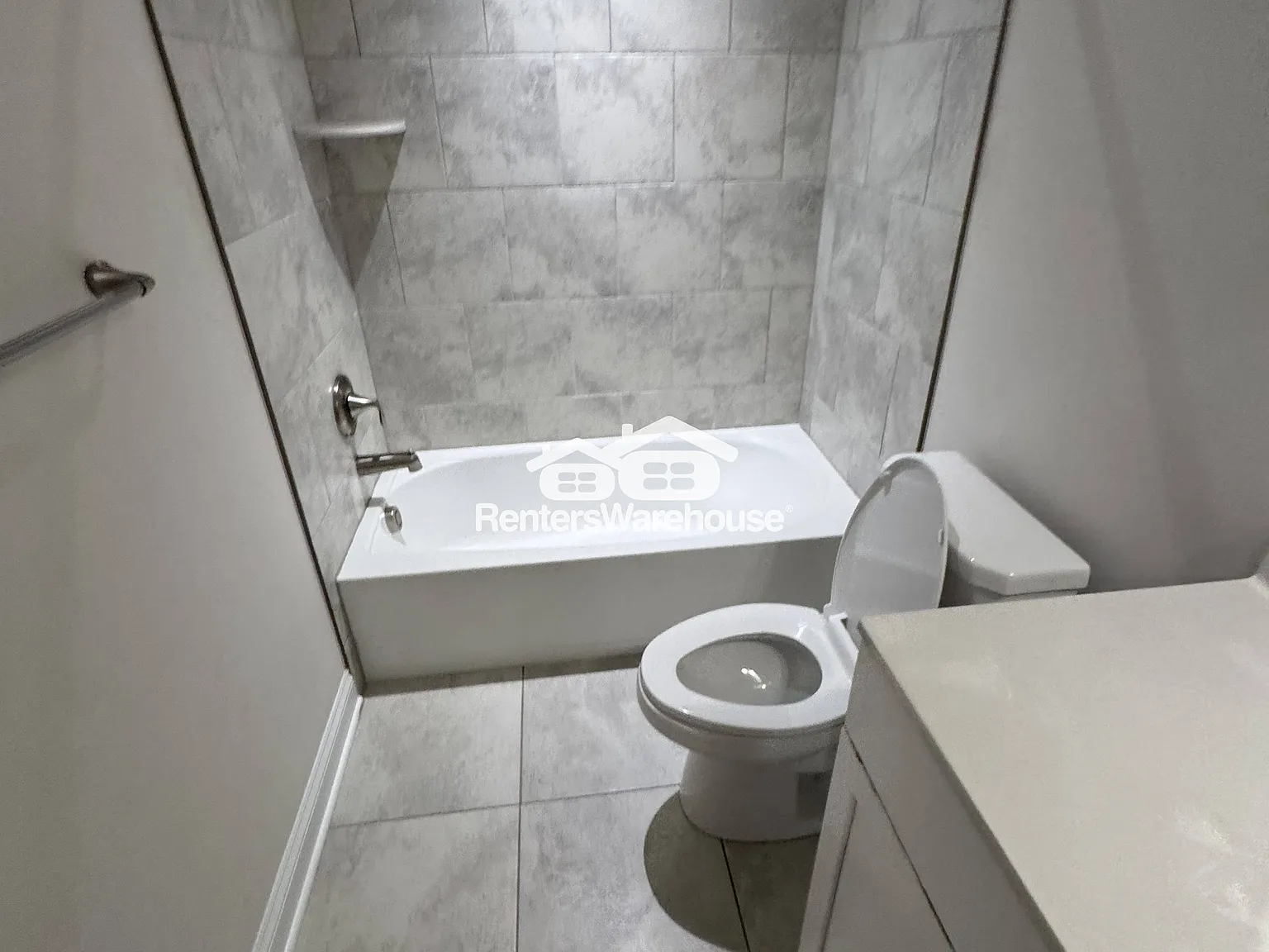 Available September 1 - Summerfield Village - 4 Level Th - 3 Br - 3 Full Bath - 3 - 1/2 Baths — Photo 3