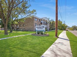 Larpenteur Villa, Saint Paul, MN 55117