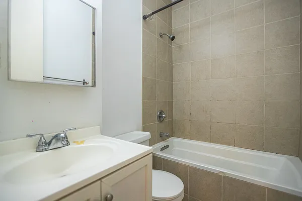 Rented by Commercial Capital Resources INC | media 44