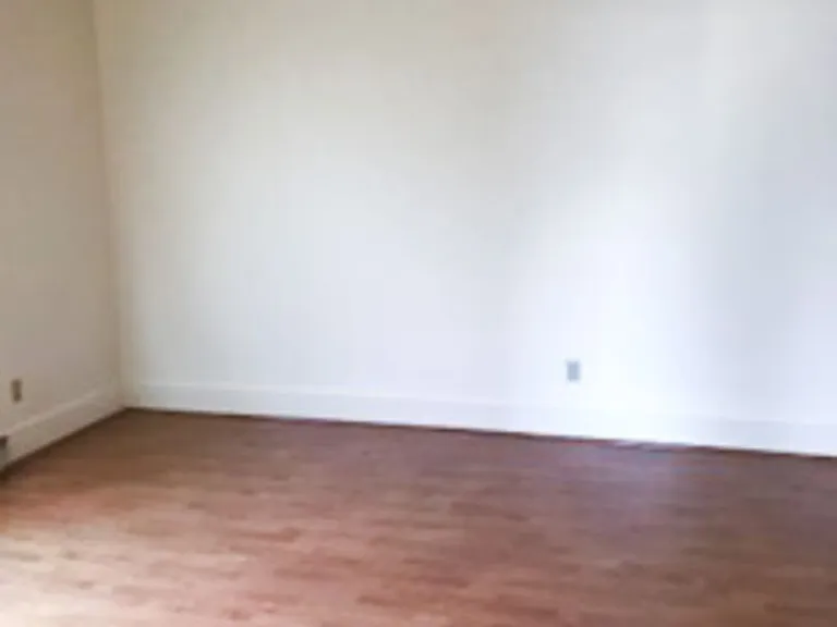 6408 Phinney - Located at the top of Phinney Ridge — Photo 21