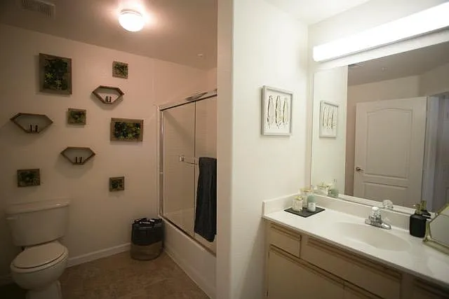 Aventine Apartment Homes — Photo 8