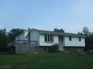 1459 N Mountain Dr, Blakeslee, PA 18610