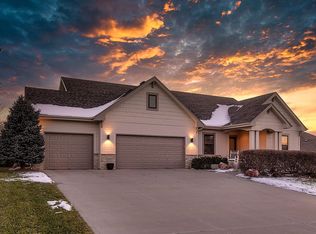 19507 Shadow Ridge Dr, Omaha, NE 68130