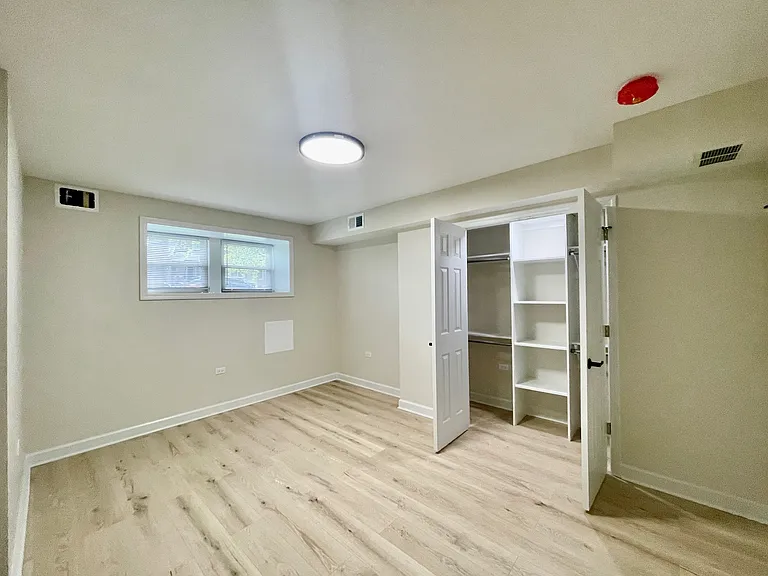 4845 N Kostner Ave #B — Photo 18