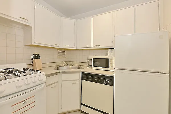 Rented by Direct Properties New York | media 15