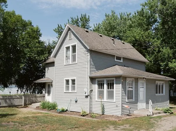 120 Division St N, Rice, MN 56367