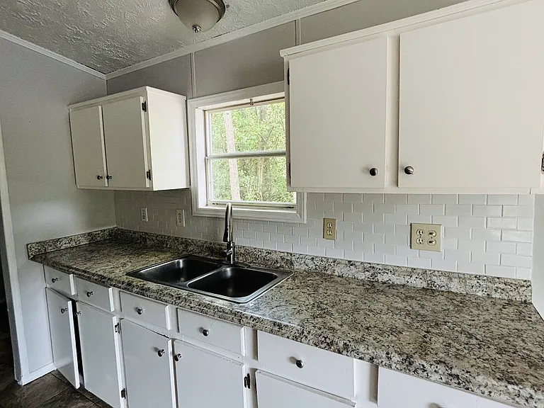 362 Wilson St S — Photo 8