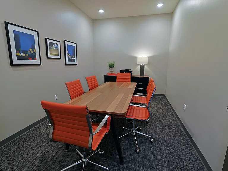 WFH or need a quiet spot to focus? The coworking and meeting space at 32 Union helps you stay productive close to home.