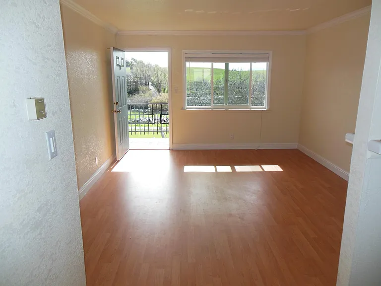 640 S 2nd St #3 — Photo 11