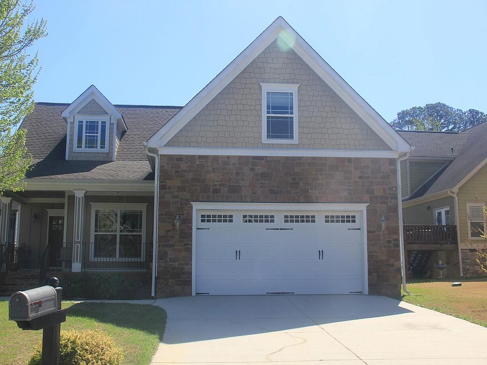 1st image of 740 Abby Glen Dr NE