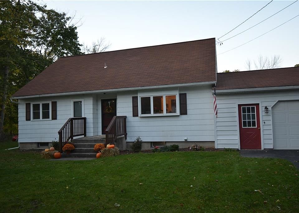 1st image of 3073 McKenzie Pl