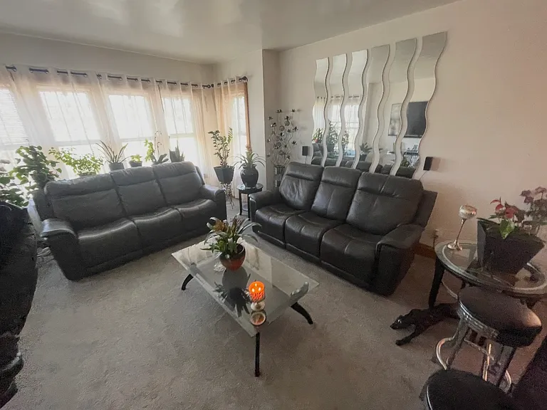 5105 W Roscoe St #2 — Photo 5