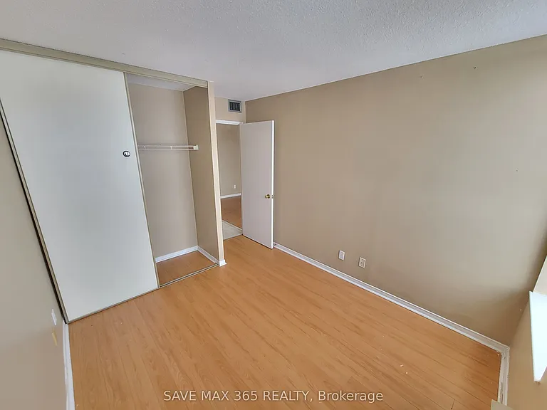 330 McCowan Rd #1405 — Photo 4